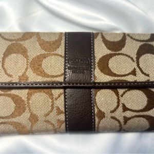 Coach wallet- Perfect